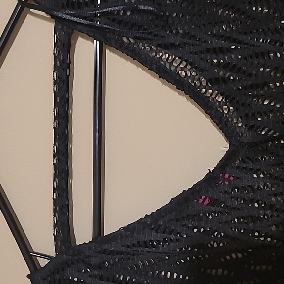 Beach cover up - Picture 3 of 4